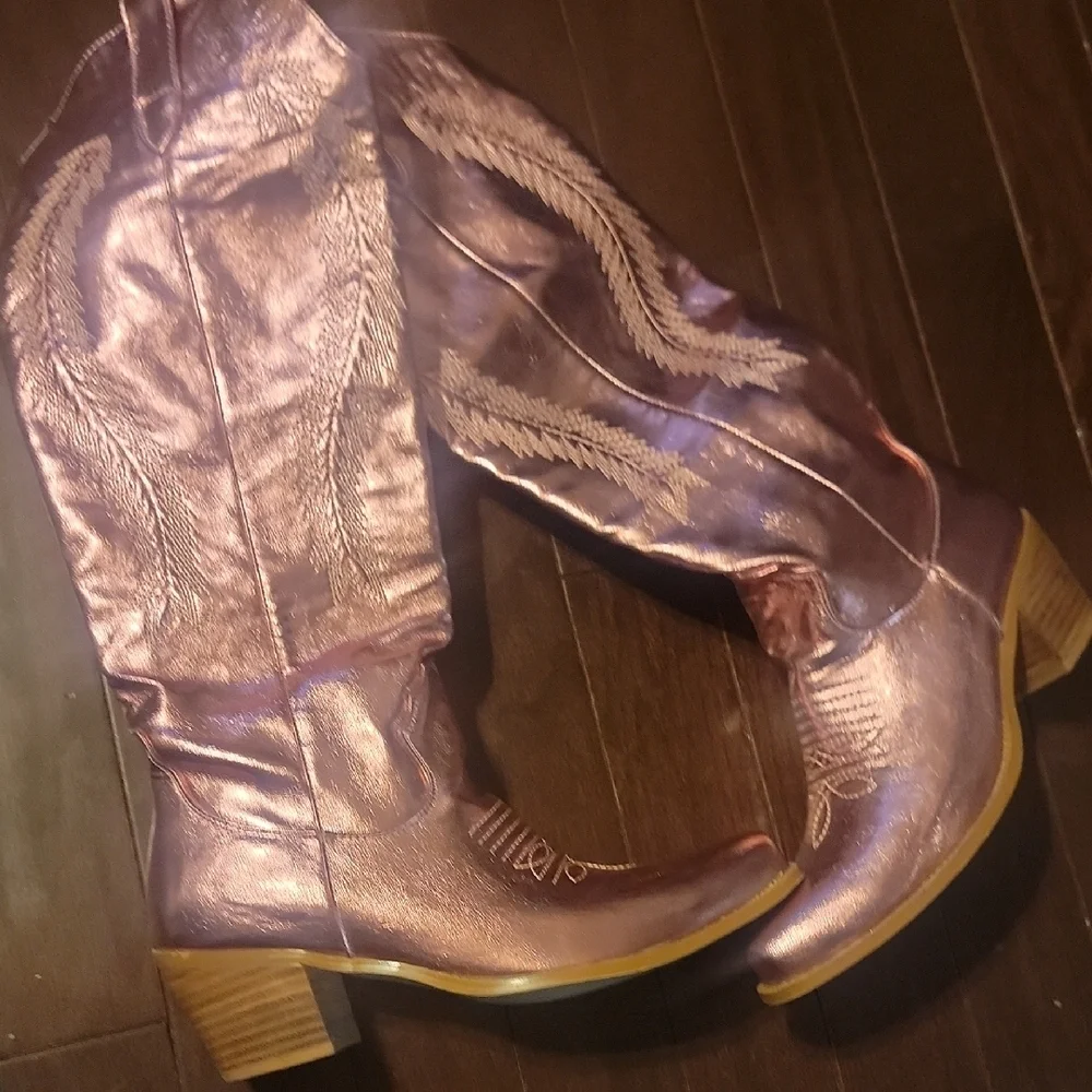 Source Unknown Shiny Pink Heeled Boots - Picture 2 of 2